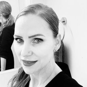 Meet your Posher, Carissa